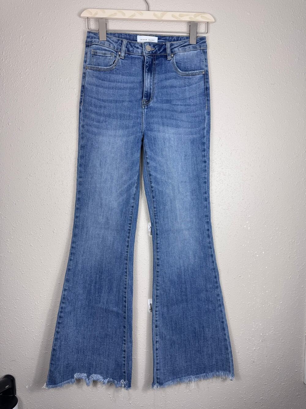 Risen High Rise Frayed Hem Flare Jeans Womens Size 7/28